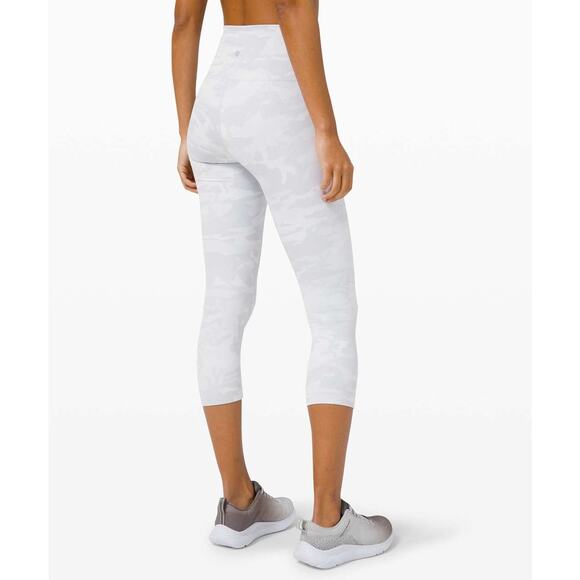 Lululemon Wunder Under Crop High-Rise Luxtreme‎ 21" Size 8 Light Gray White - Picture 2 of 8